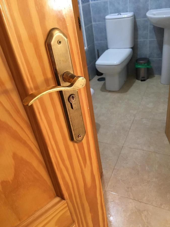 Habitacion Grande Con Bano Privado En Coin A 30Km De La Playa 외부 사진